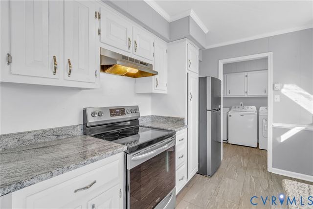 1928 Lake Rd, Lottsburg, VA 22511