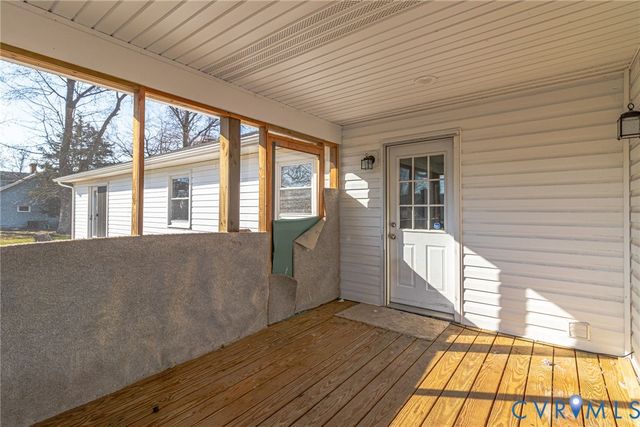 1928 Lake Rd, Lottsburg, VA 22511
