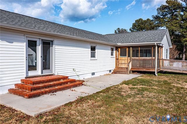 1928 Lake Rd, Lottsburg, VA 22511
