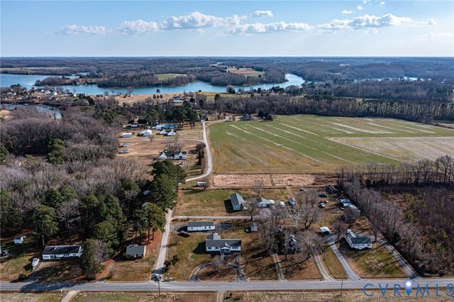 1928 Lake Rd, Lottsburg, VA 22511