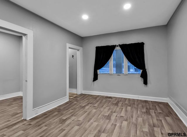 1911 S 14th Street, Omaha, NE 68108