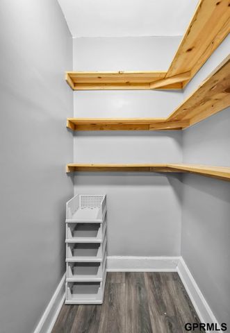 1911 S 14th Street, Omaha, NE 68108