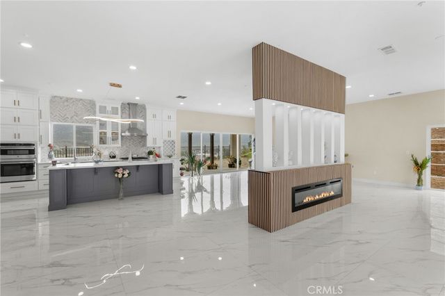 5591 N Pinnacle, San Bernardino, CA 92407
