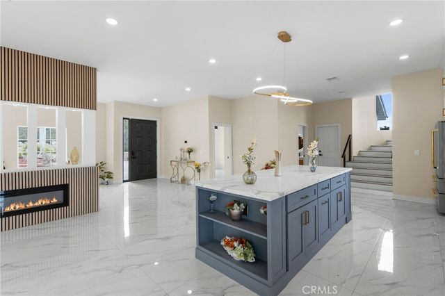 5591 N Pinnacle, San Bernardino, CA 92407