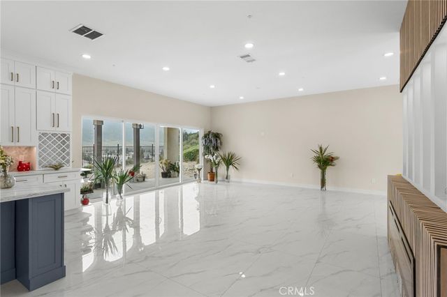 5591 N Pinnacle, San Bernardino, CA 92407