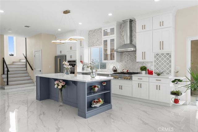 5591 N Pinnacle, San Bernardino, CA 92407