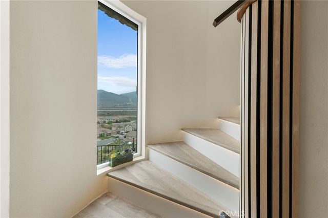 5591 N Pinnacle, San Bernardino, CA 92407