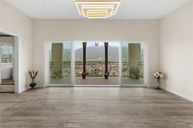 5591 N Pinnacle, San Bernardino, CA 92407