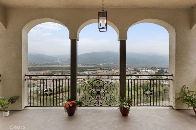 5591 N Pinnacle, San Bernardino, CA 92407