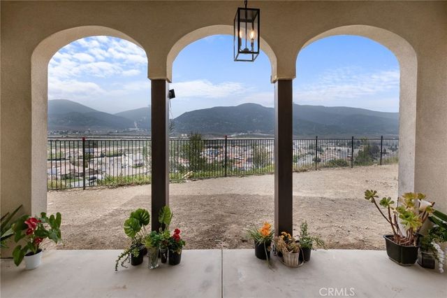 5591 N Pinnacle, San Bernardino, CA 92407