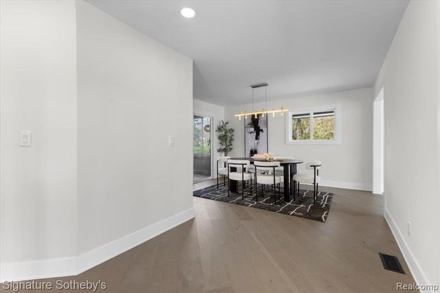 6895 Dublin Fair Road, Troy, MI 48098