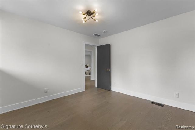 6895 Dublin Fair Road, Troy, MI 48098