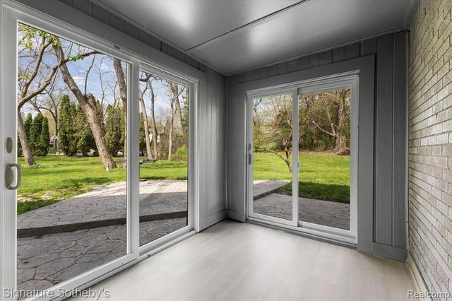 6895 Dublin Fair Road, Troy, MI 48098