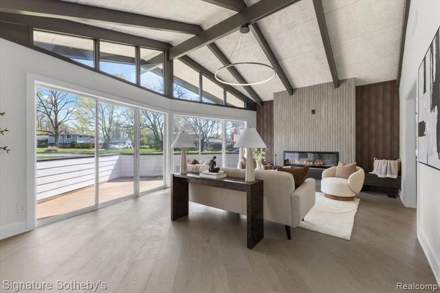 6895 Dublin Fair Road, Troy, MI 48098