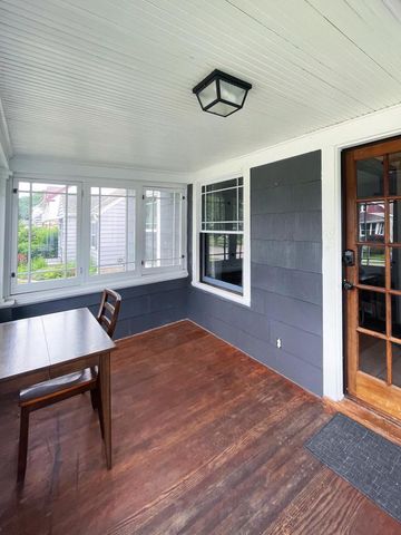 136 W Wabash AVENUE, Waukesha, WI 53186