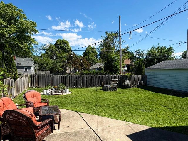136 W Wabash AVENUE, Waukesha, WI 53186