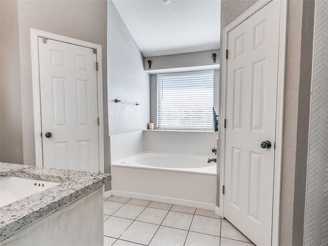 908 SE 38th Street, Moore, OK 73160