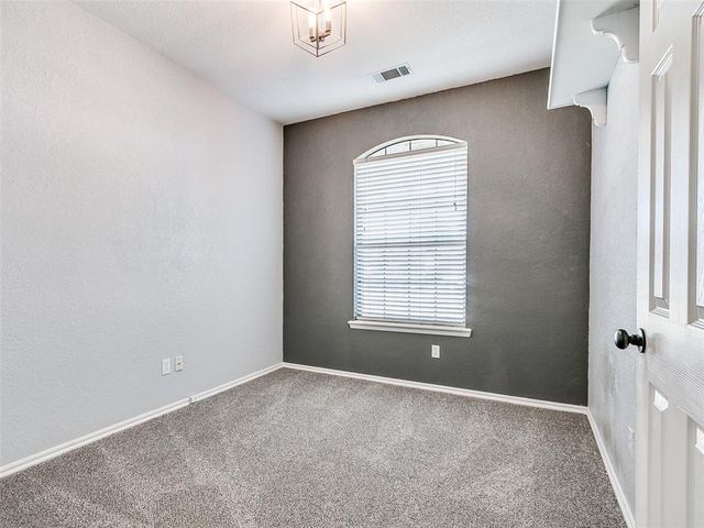 908 SE 38th Street, Moore, OK 73160