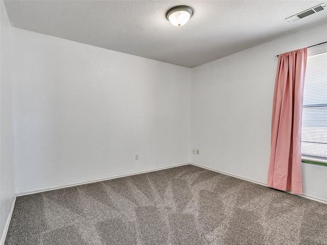 908 SE 38th Street, Moore, OK 73160