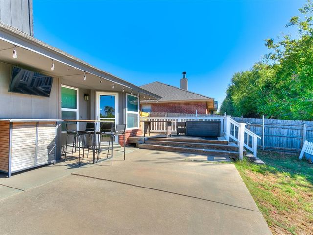 908 SE 38th Street, Moore, OK 73160