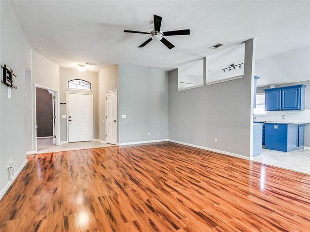 908 SE 38th Street, Moore, OK 73160