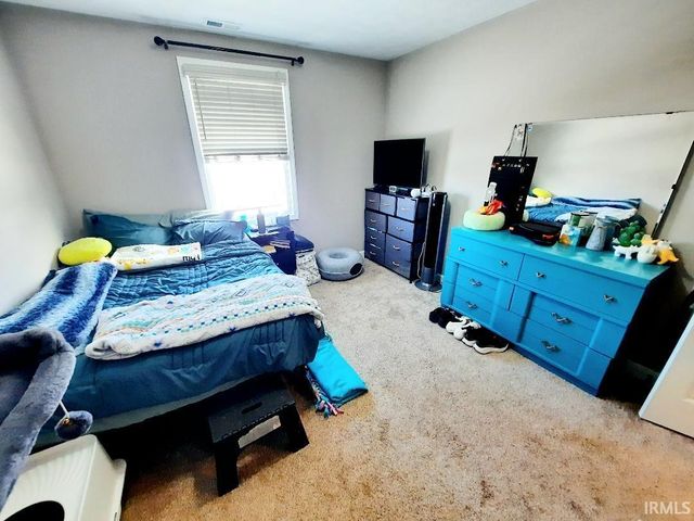 1817 N Lake Forest Drive, Yorktown, IN 47396