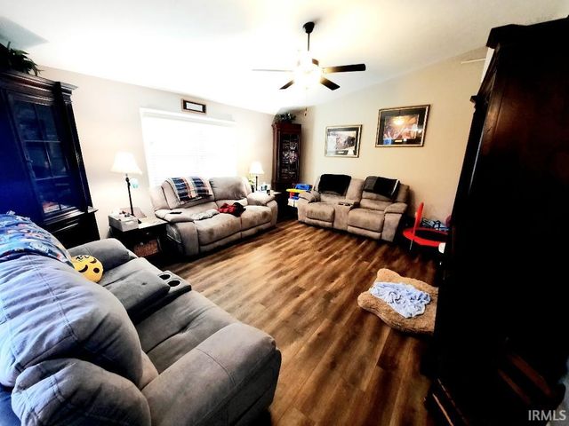 1817 N Lake Forest Drive, Yorktown, IN 47396