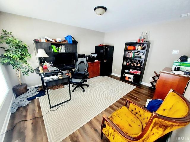 1817 N Lake Forest Drive, Yorktown, IN 47396