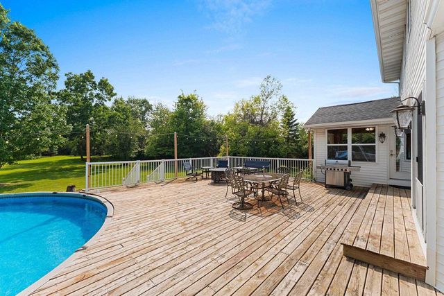 4415 FLAGSTONE COURT, De Pere, WI 54115