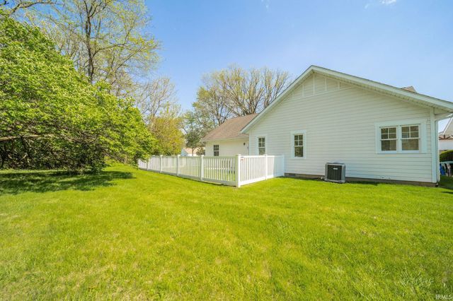 4300 W Coyote Run Court, Muncie, IN 47304
