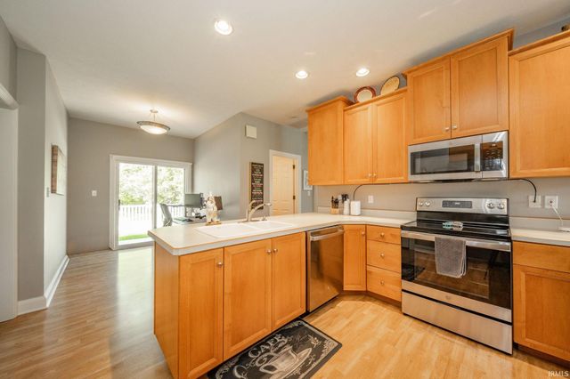 4300 W Coyote Run Court, Muncie, IN 47304