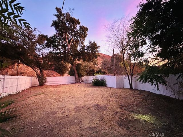 13111 Sierra, Agua Dulce, CA 91390