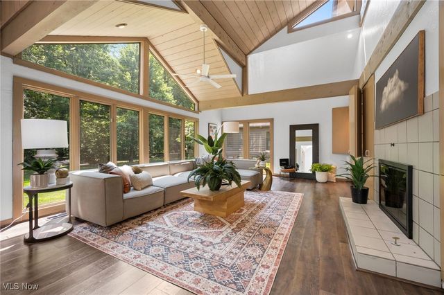 32560 Wintergreen Drive, Solon, OH 44139