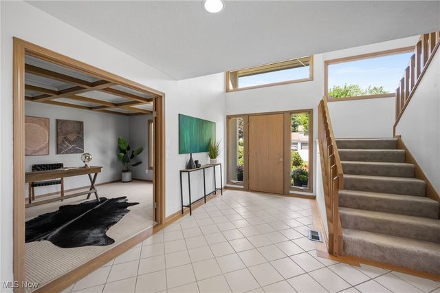 32560 Wintergreen Drive, Solon, OH 44139