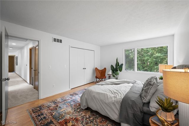 32560 Wintergreen Drive, Solon, OH 44139