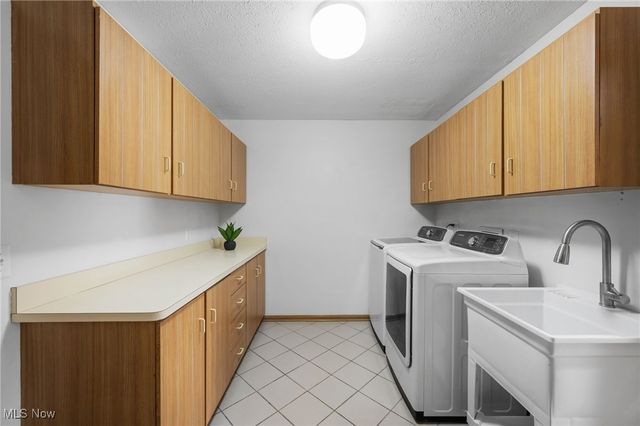 32560 Wintergreen Drive, Solon, OH 44139