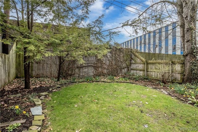 41 Irving Place, Buffalo, NY 14201