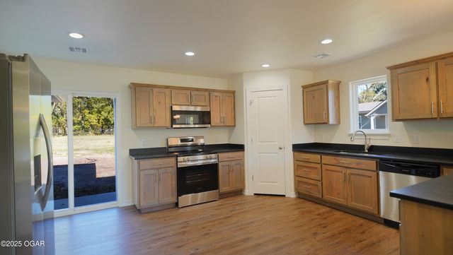 2605 E Central Street, Joplin, MO 64801