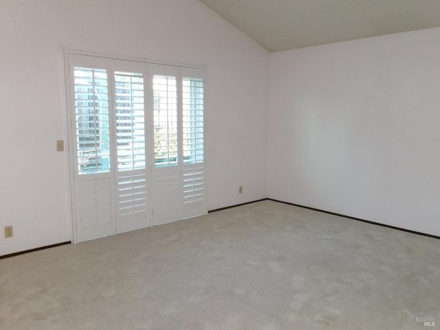 9453 Jessica Dr, Windsor, CA 95492