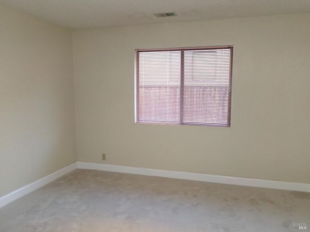 9453 Jessica Dr, Windsor, CA 95492