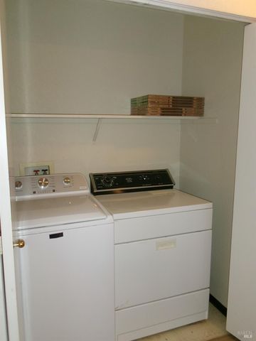 9453 Jessica Dr, Windsor, CA 95492