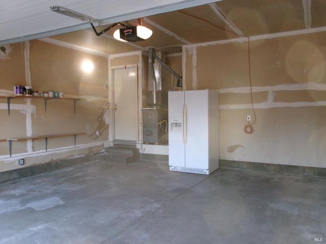 9453 Jessica Dr, Windsor, CA 95492