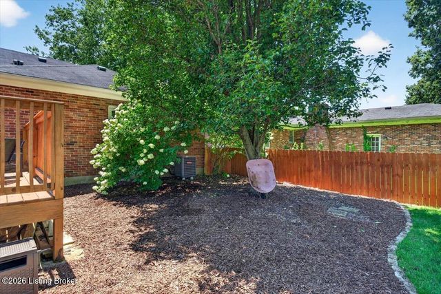 11019 Brechin Rd, Louisville, KY 40243