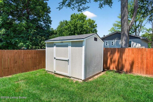 11019 Brechin Rd, Louisville, KY 40243