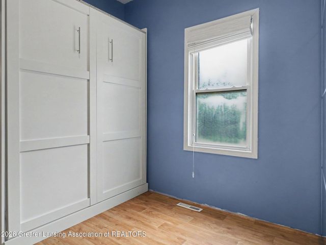 1923 Sunnyside Avenue, Lansing, MI 48910