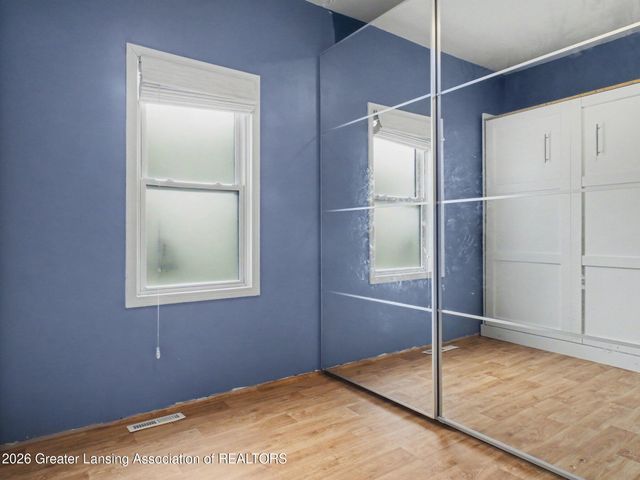 1923 Sunnyside Avenue, Lansing, MI 48910