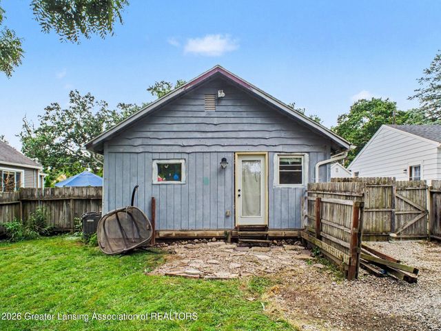 1923 Sunnyside Avenue, Lansing, MI 48910