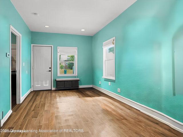 1923 Sunnyside Avenue, Lansing, MI 48910