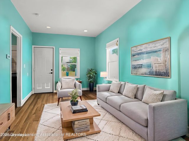 1923 Sunnyside Avenue, Lansing, MI 48910