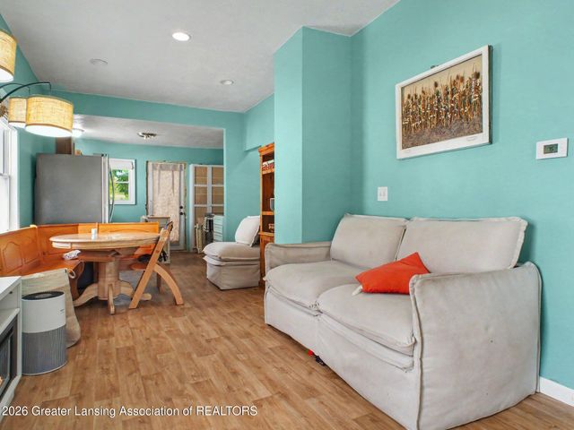 1923 Sunnyside Avenue, Lansing, MI 48910